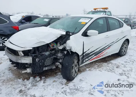 2015 Dodge Dart Sxt z USA, uszkodzony, nr VIN 1C3CDFBB8FD237635